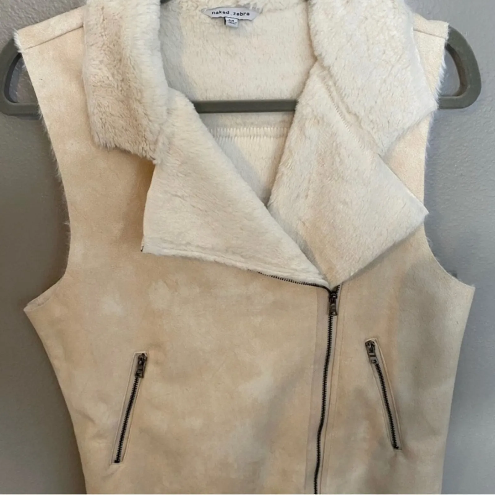 Cozy Winter White Faux Shearling Moto Vest Naked Zebra M - Image 4