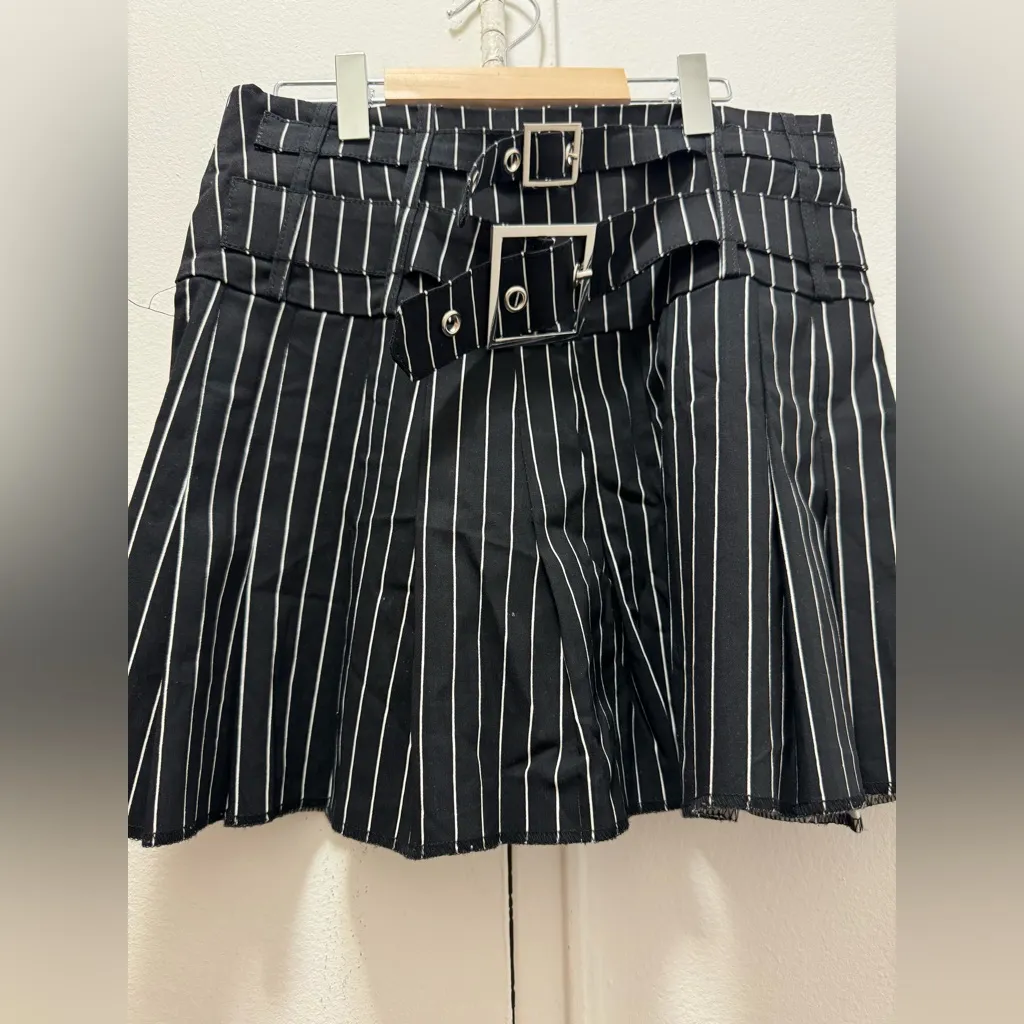Y2K vintage like an angel pin stripe double belted mini skirt black small - Image 2