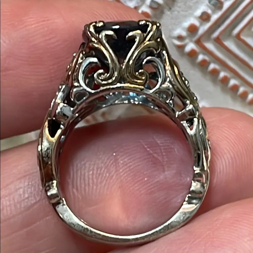 Silver and Gold Blue Sapphire Ring - Image 6