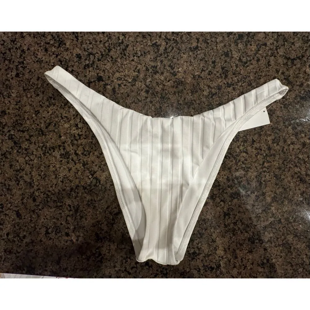 Vitamin A® California High Leg
Bikini Bottoms White Bottom
Swimwear for Women - Image 5