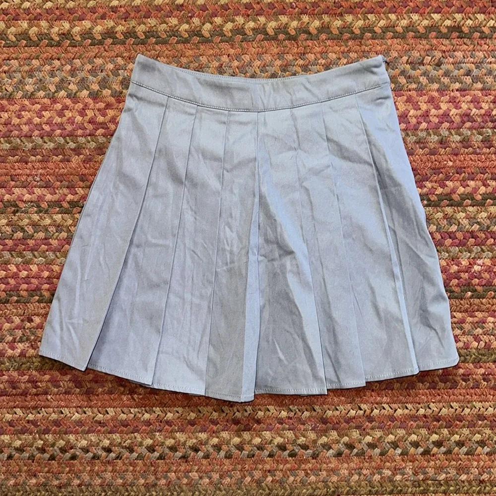 GREY PLEATED STRETCH SCHOOL GIRL SKIRT Gray - Image 2