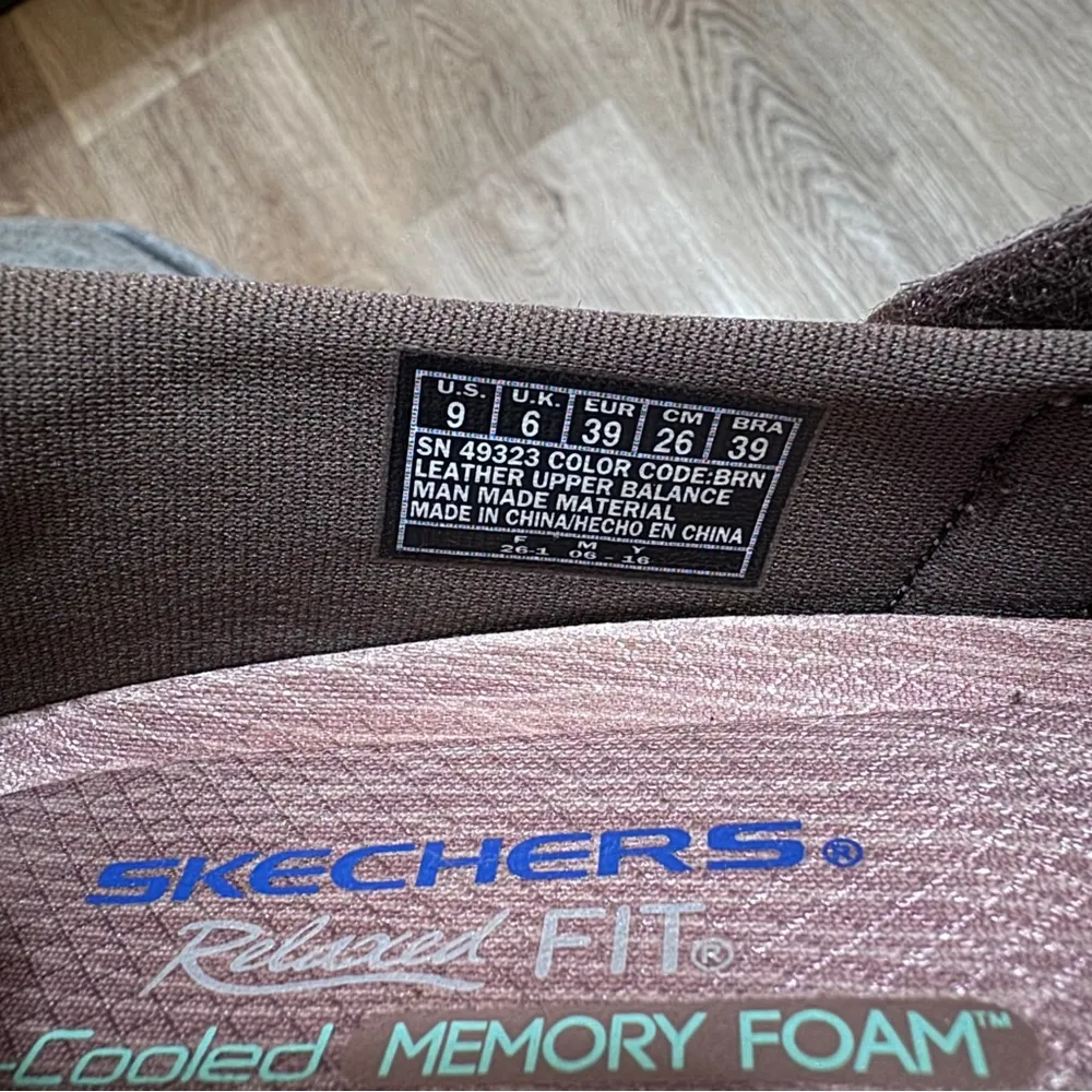 Skechers Women Relaxed Fit Air Cooled Memory Foam Brown Tan Loafers 9 Mary Jane - Image 7