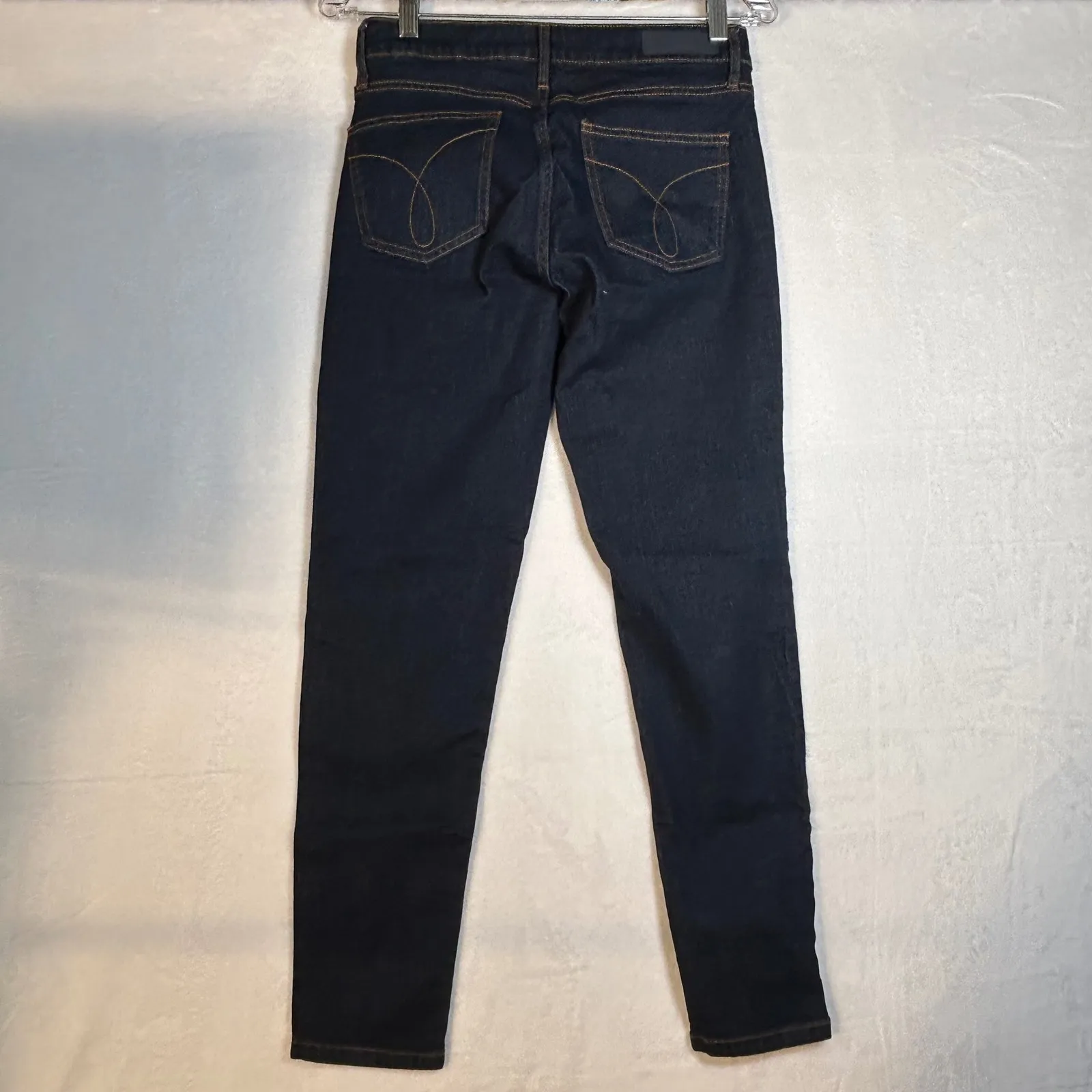 Calvin Klein Jeans Women's Dark Wash Ankle Legging Denim Jeans Size 4 - Image 2