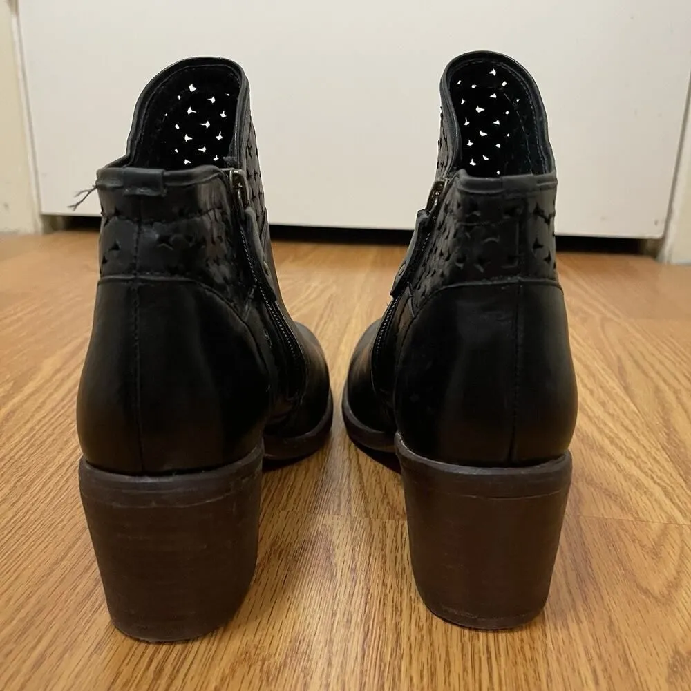 Anthropologie Kelsi Dagger brooklyn eyelet leather black heeled ankle boots 7.5 - Image 3