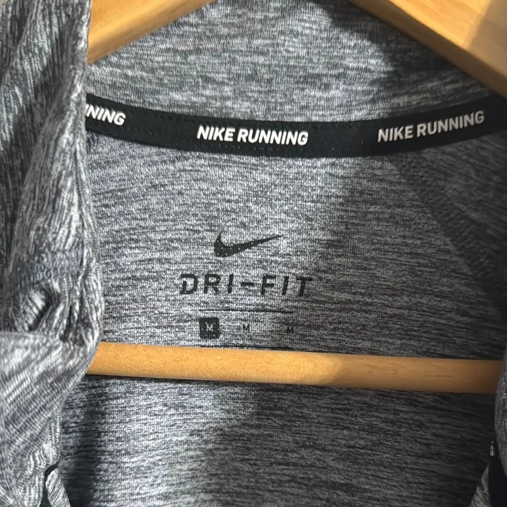Nike Heathered Gray Long Sleeve Pullover - Image 4