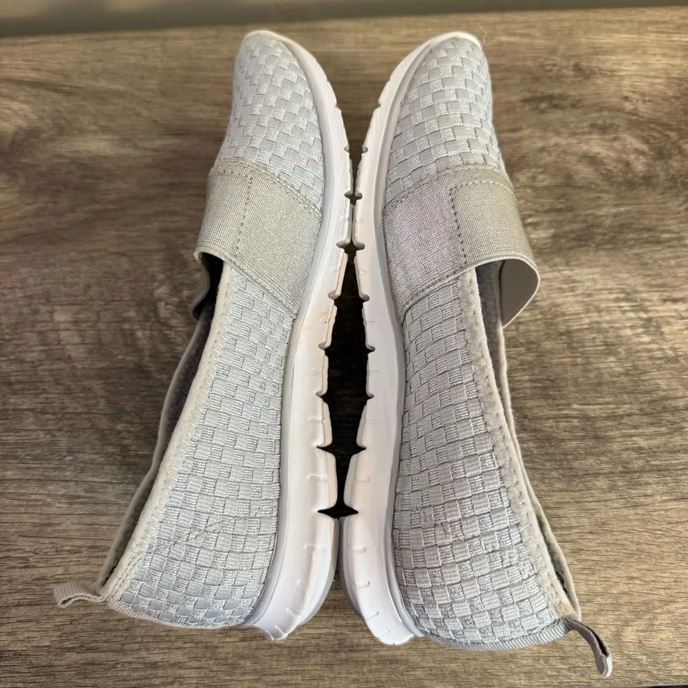 Tek Gear Slip On Comfort Casual Walking Shoes Women’s Size 6 Silver Woven - Image 10