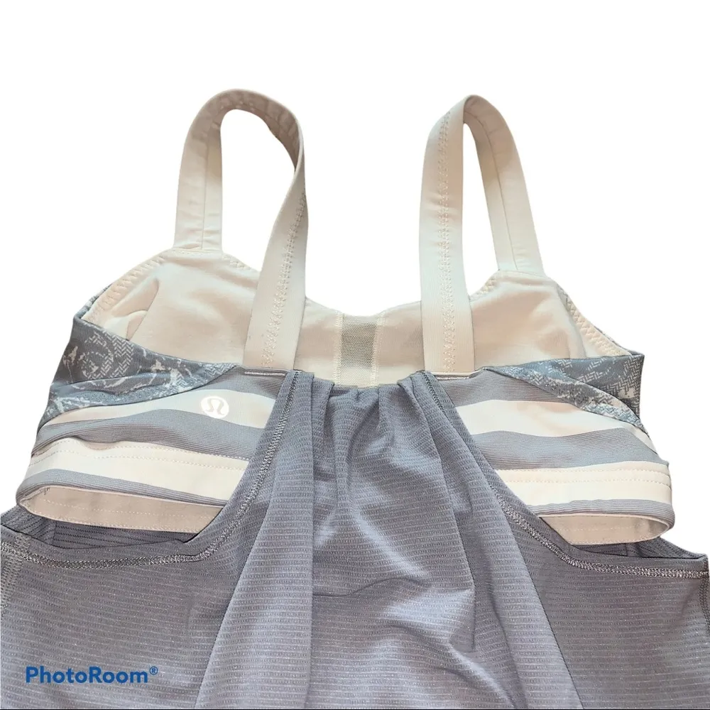 Lululemon Gray & White Back on Track Bra Tank size 4 - Image 8