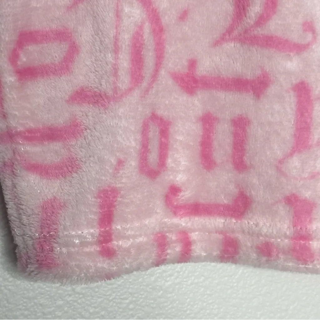 Vintage Y2K Juicy Couture Velour Fleece Tank Crop Top sz L Pink Monogram Pajama - Image 2