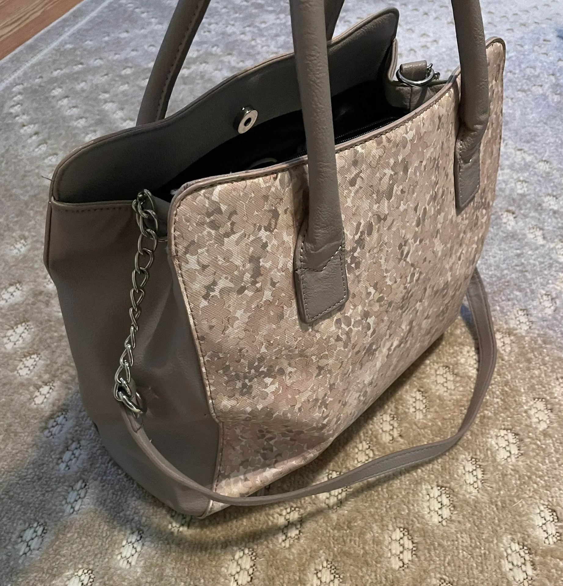 Nine West Floral  Purse - Image 3