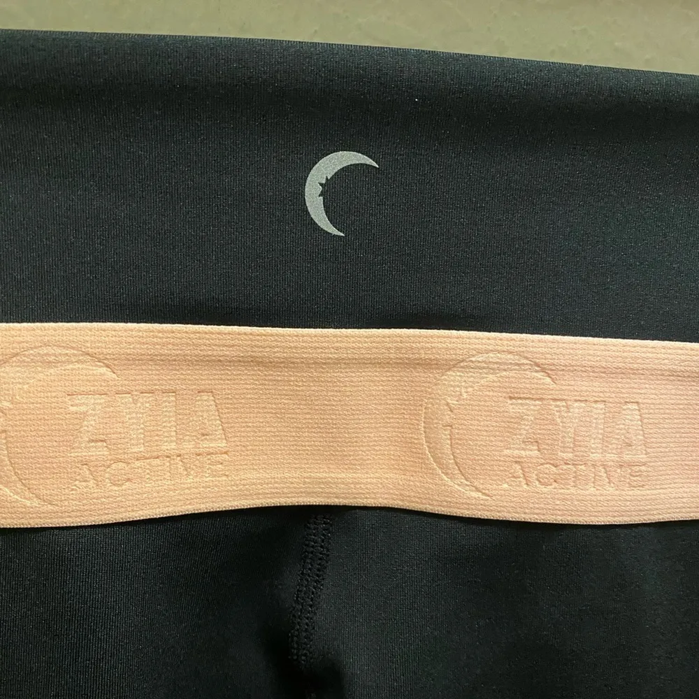 ZYIA Active Black & Peach Light N Tight High Rise Legging Size 2 - Image 6