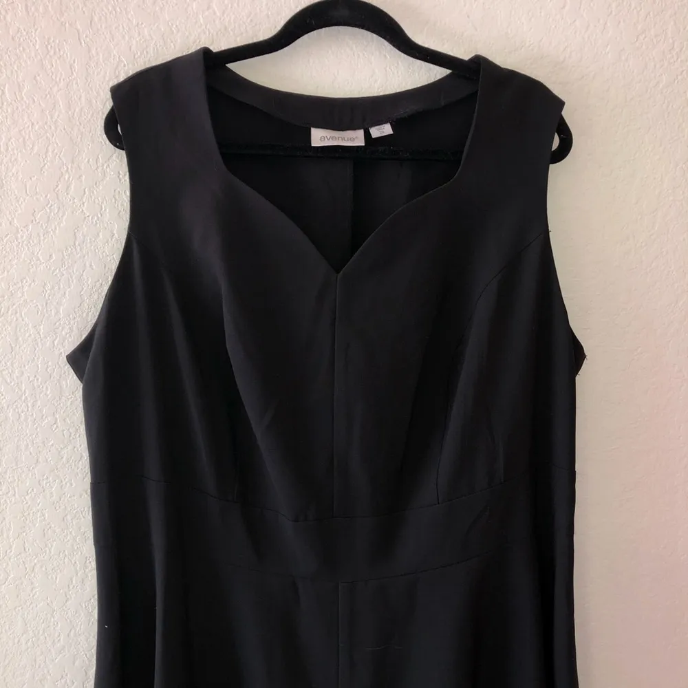 Avenue Dress Black Sweetheart Neck Sleeveless Dress LBD Sz 20 EUC Swing Skirt - Image 3