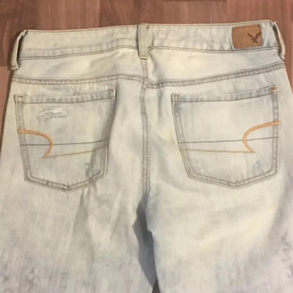 NWOT  Boy Crop Jeans Size 2 Bleached Destroyed - Image 6