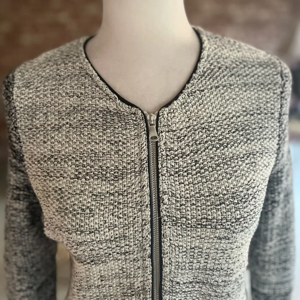 Talbots Grey Boucle Metallic Silver Knit Sweater Cardigan Zip up Jacket SP - Image 2