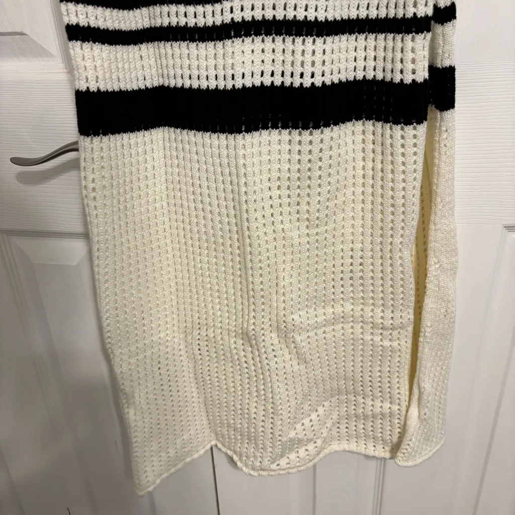 VRG Girl Black & White Crochet Cover Up Dress Size 10 - Image 4