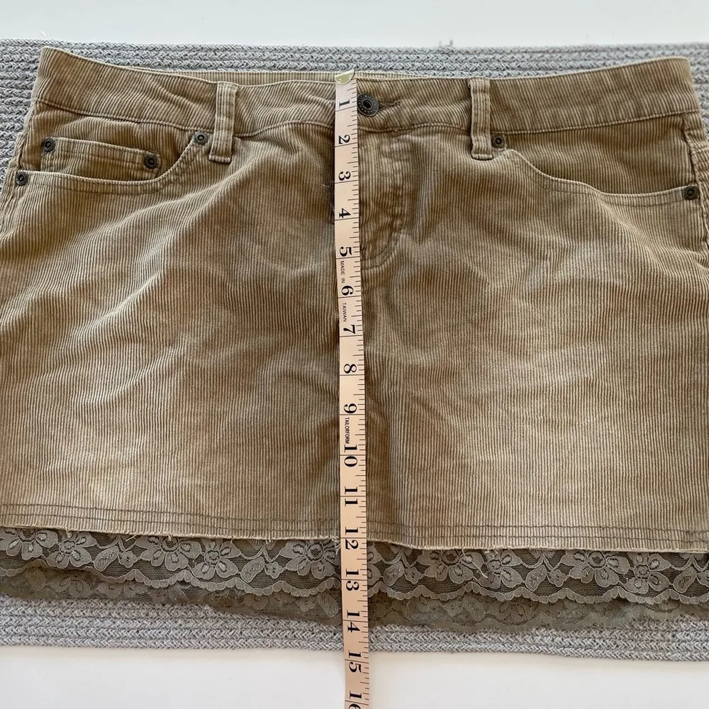 Vintage YMI Y2K Tan Corduroy Lace Trim Mini Skirt Size 13 - Image 6