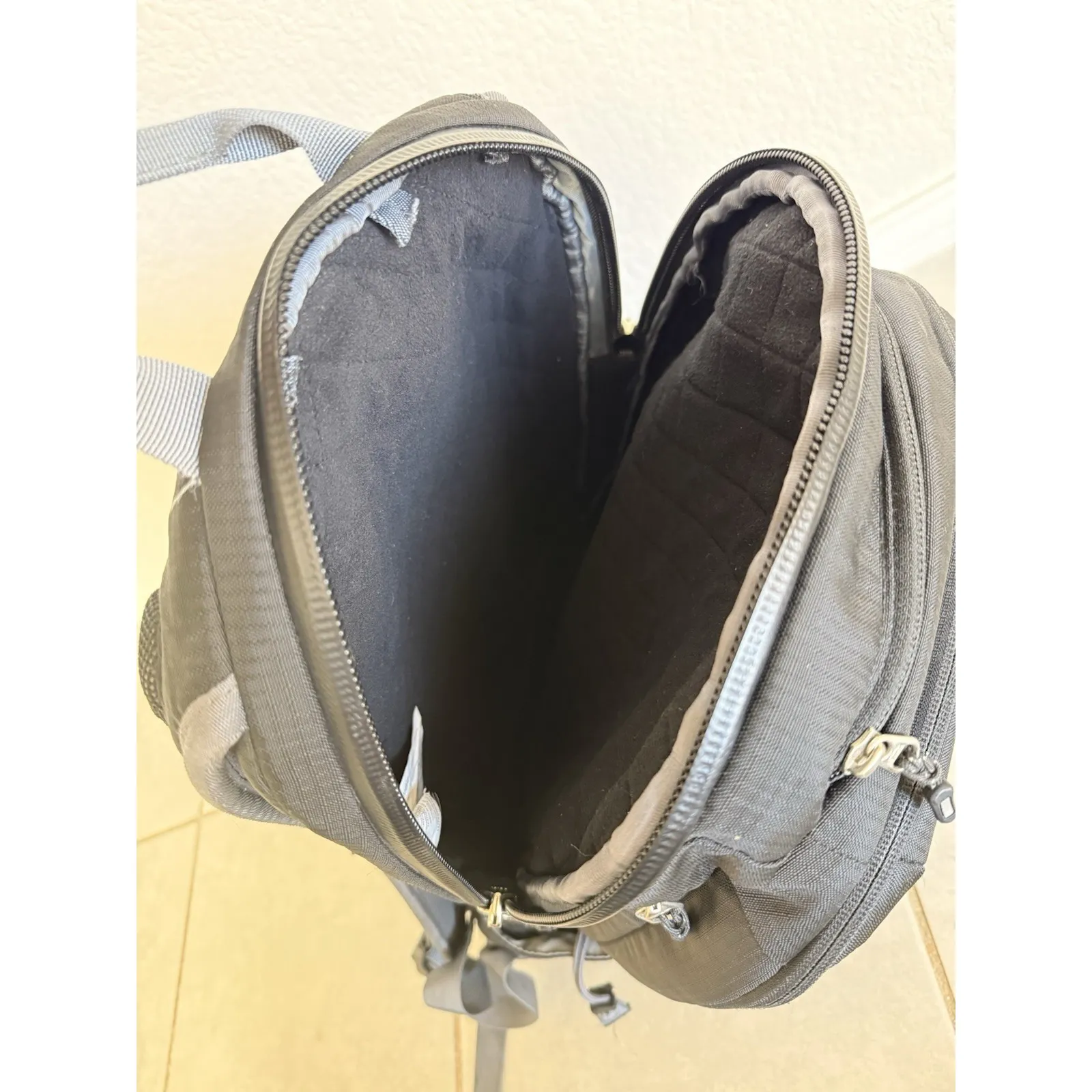 VTG L.L. Bean Backpack ABlack W Padded Laptop Compartment Nylon Waterproof Black - Image 4