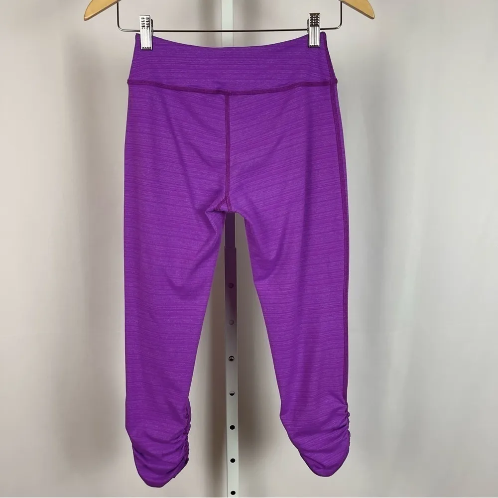Beyond Yoga Medium Scrunch Ruched Capri Crop Leggings Yoga High Waist Jewel Tone - Image 2
