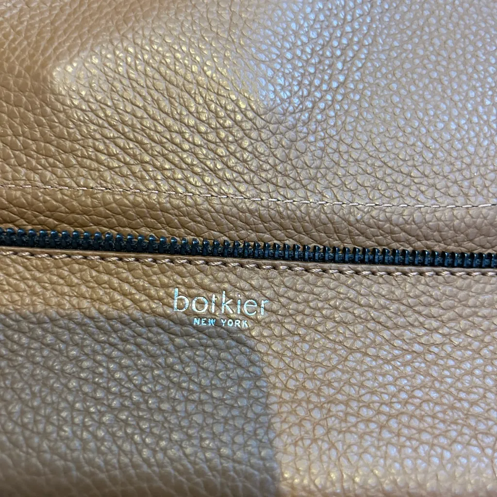 Botkier SoHo tote.  NWOT - Image 2