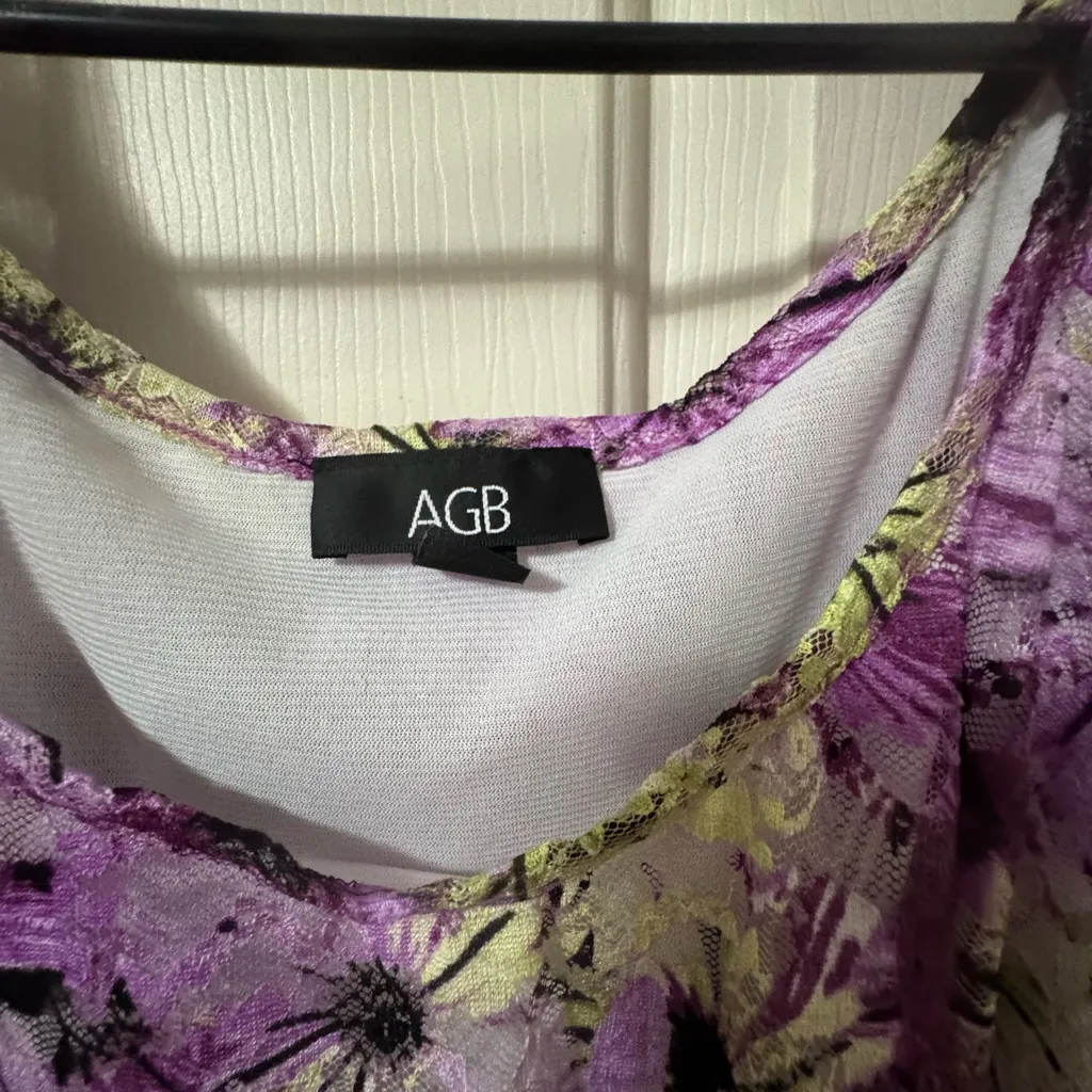 AGB Lavender and Cream Layered Blouse Purple Size XL - Image 2