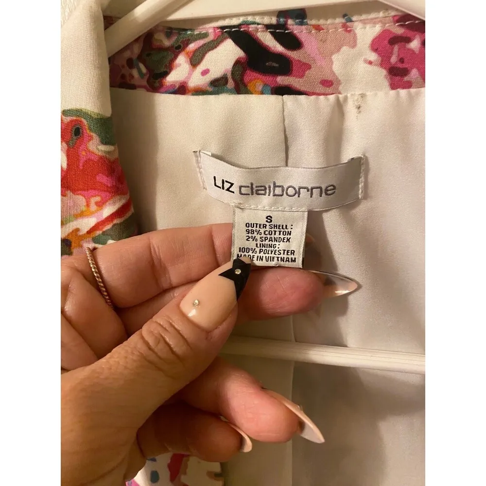 Beautiful Liz Claiborne floral blazer size small - Image 5