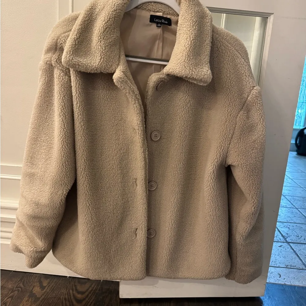 Lea & Viola light tan teddy jacket, size M - Image 3