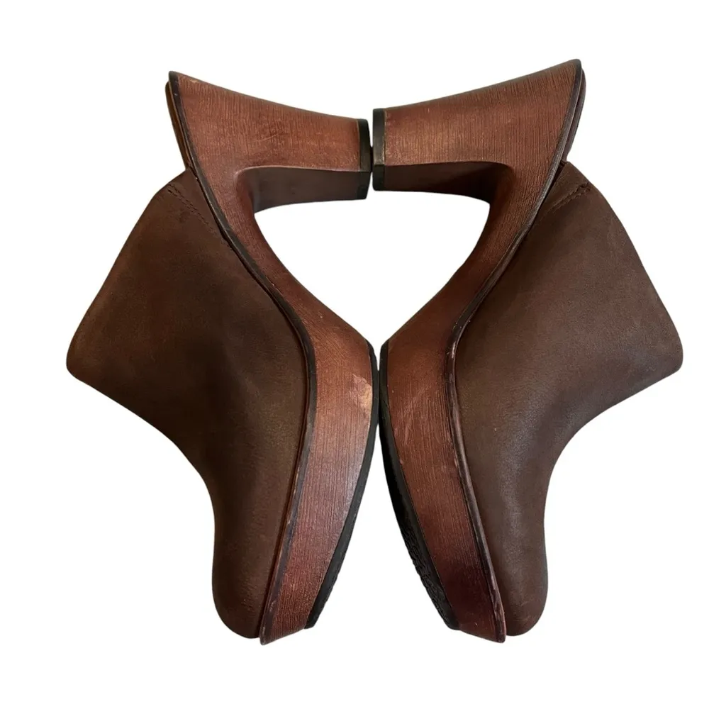 B. Makowsky Quan Brown Leather Platform Heel Mule Clogs, Sz 7 - Image 8