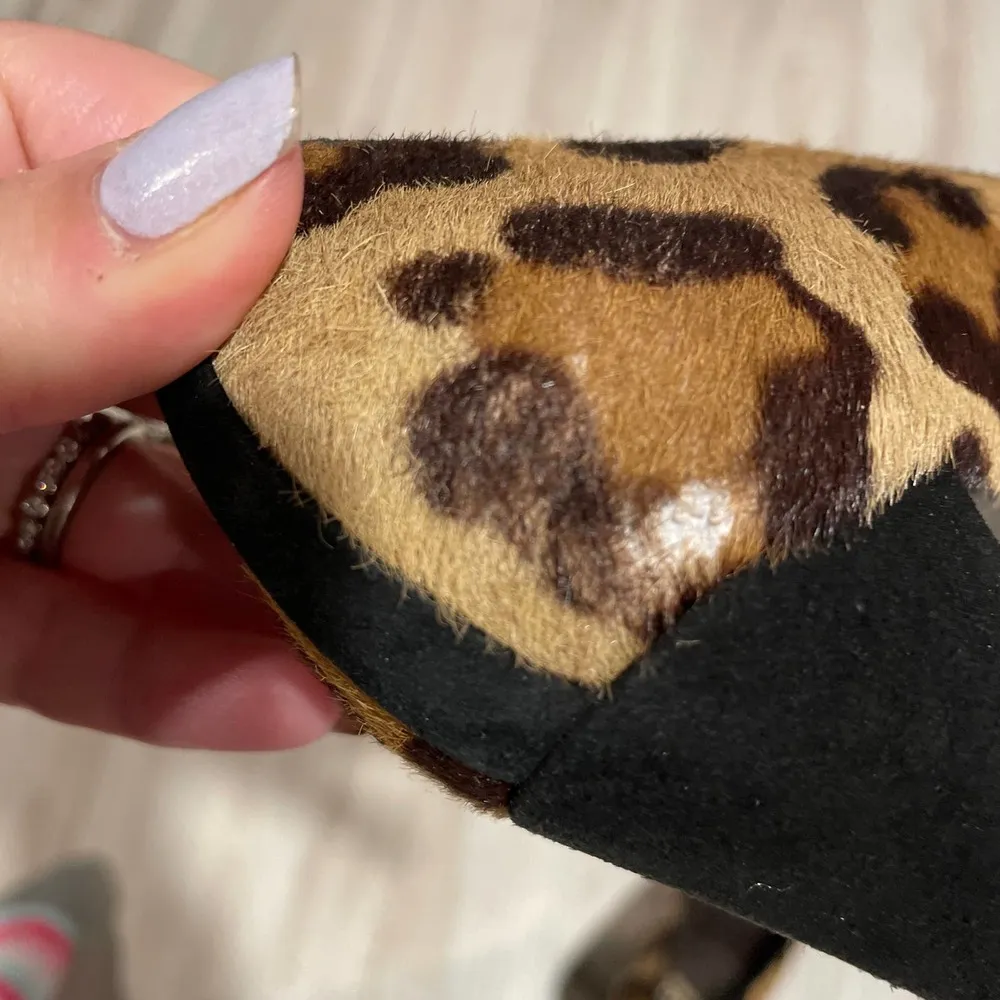 Stuart Weitzman leopard pumps size 6M - Image 5