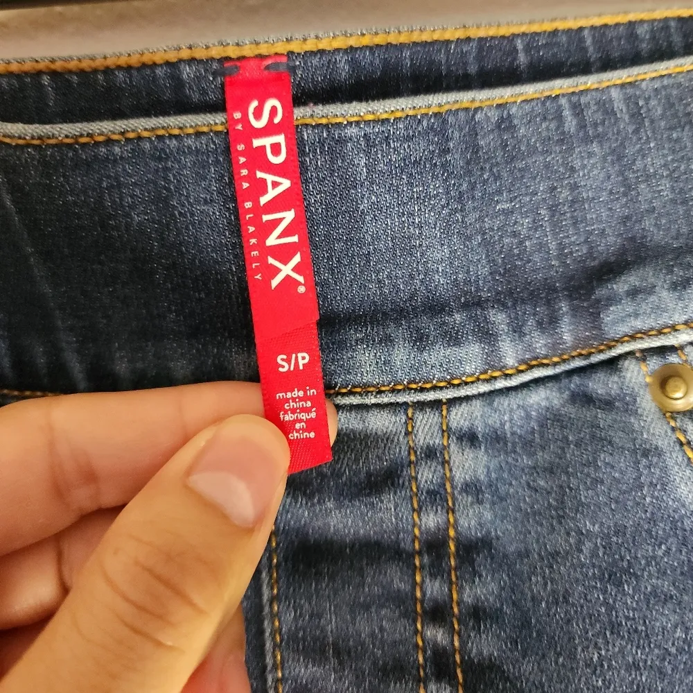 Spanx Distressed Skinny dark Wash Blue Raw Hem Women's Pull On Jeans - Image 3