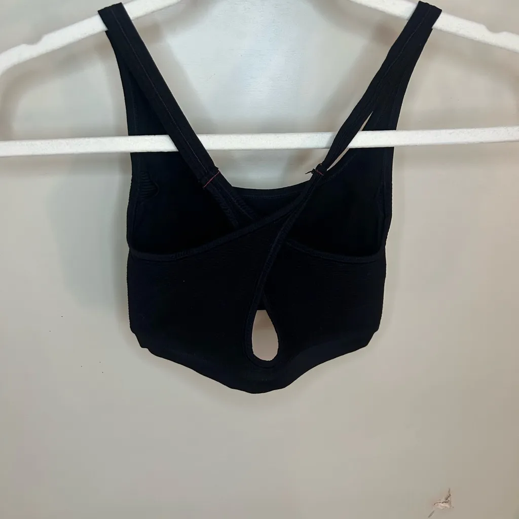 NUX Ribbed NWOT Cross Back Sports Bra size small Black - Image 2