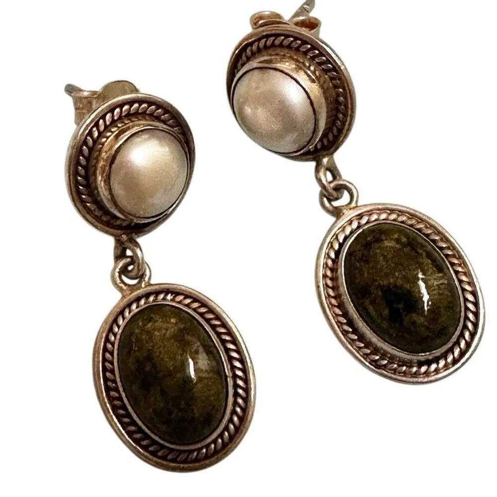 Sterling silver pearl and serpentine drop earrings - Image 13