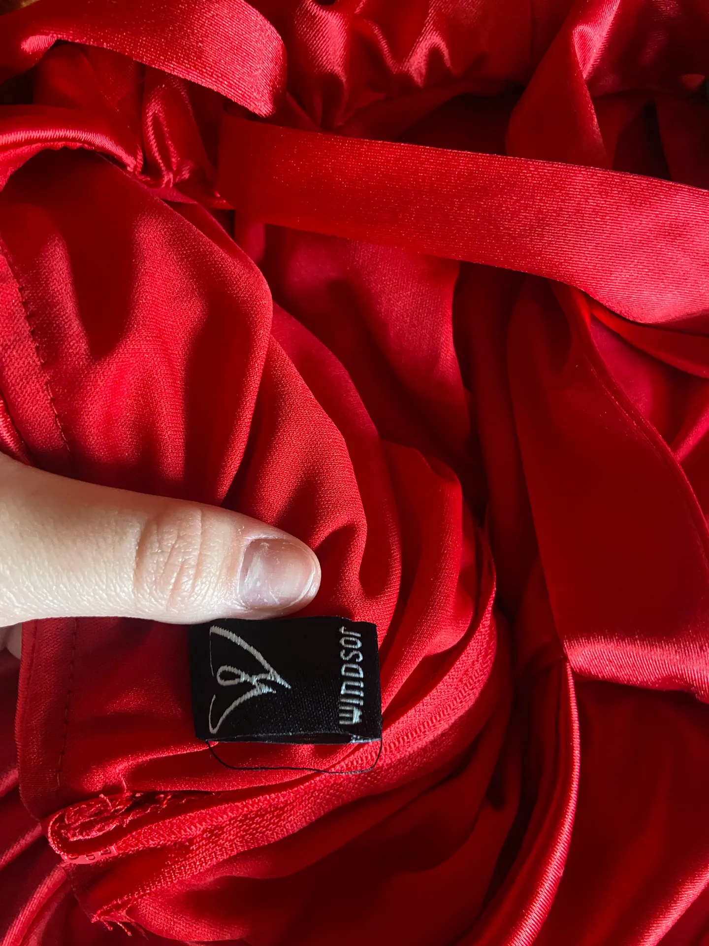 Windsor Red Sam Formal Satin Open Back Dress - Image 9