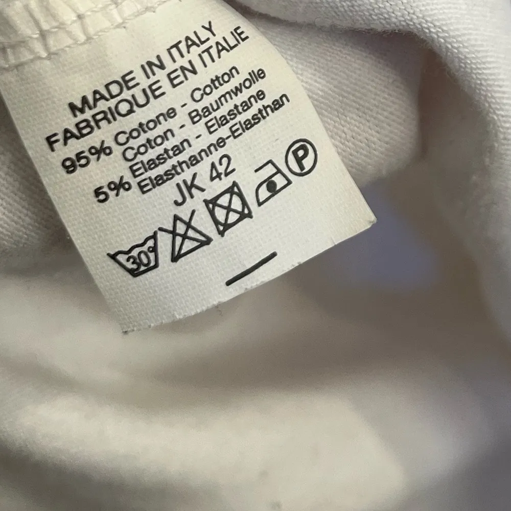 Brandy Melville John Galt Embroidered Flag Varsity Cropped Long Sleeve Top White - Image 6