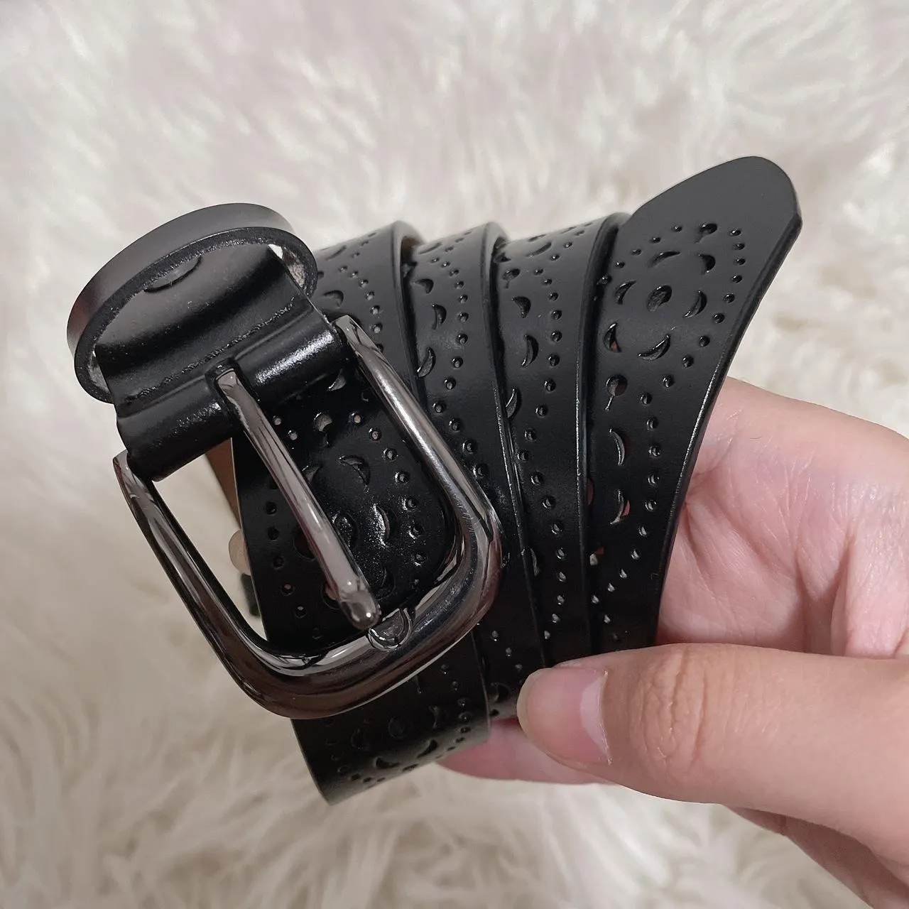 Western Pattern Vintage Black Leather Belt - Image 2