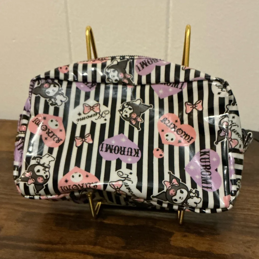 A Rare Vintage Sanrio 2011 Kuromi Coated Plastic Cosmetic Makeup Zip Bag - Image 4