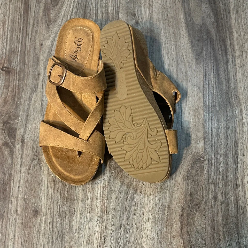 Eurosoft Women's Tan Sandals Size 10 - Image 8