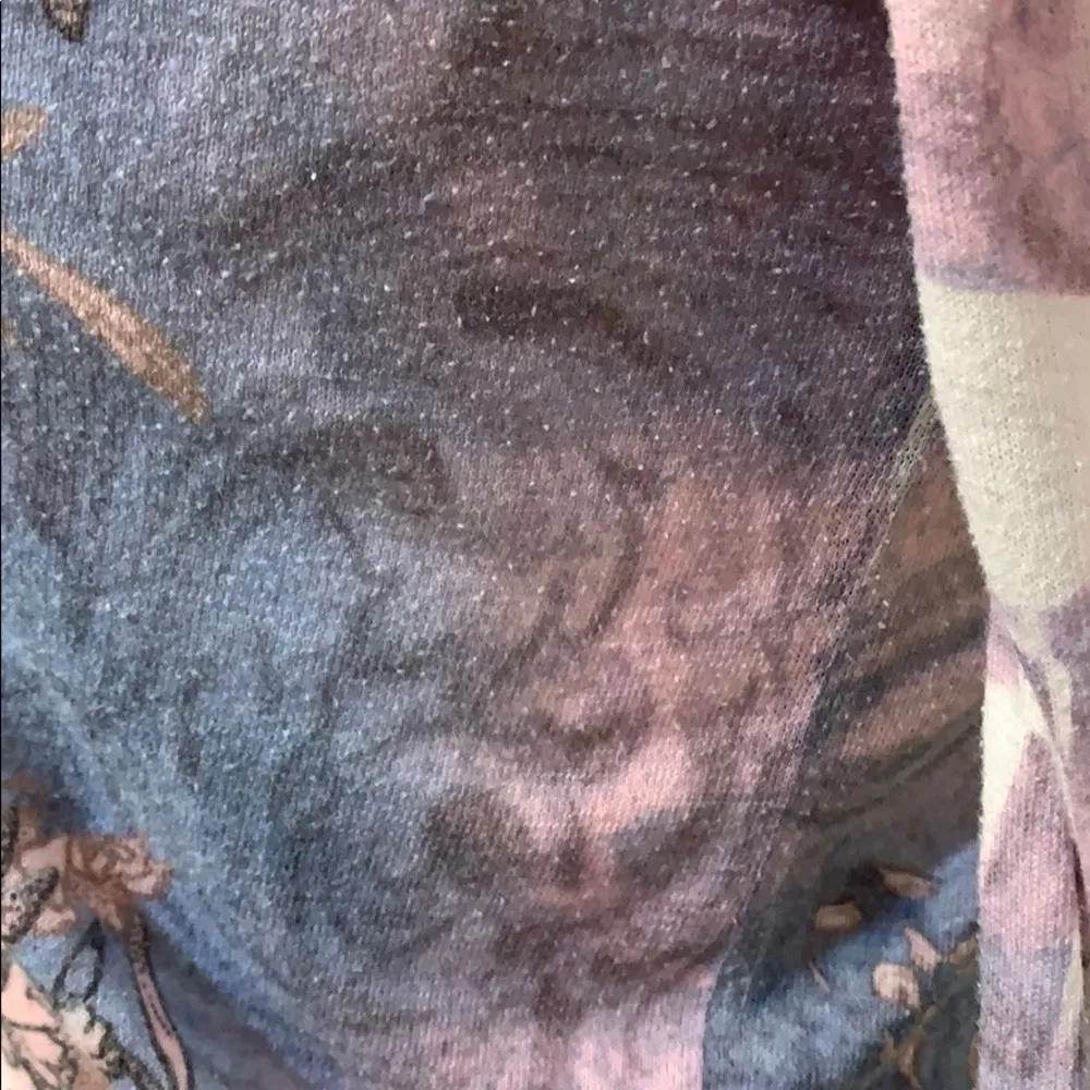 - V-Neck Cardigan - Image 4