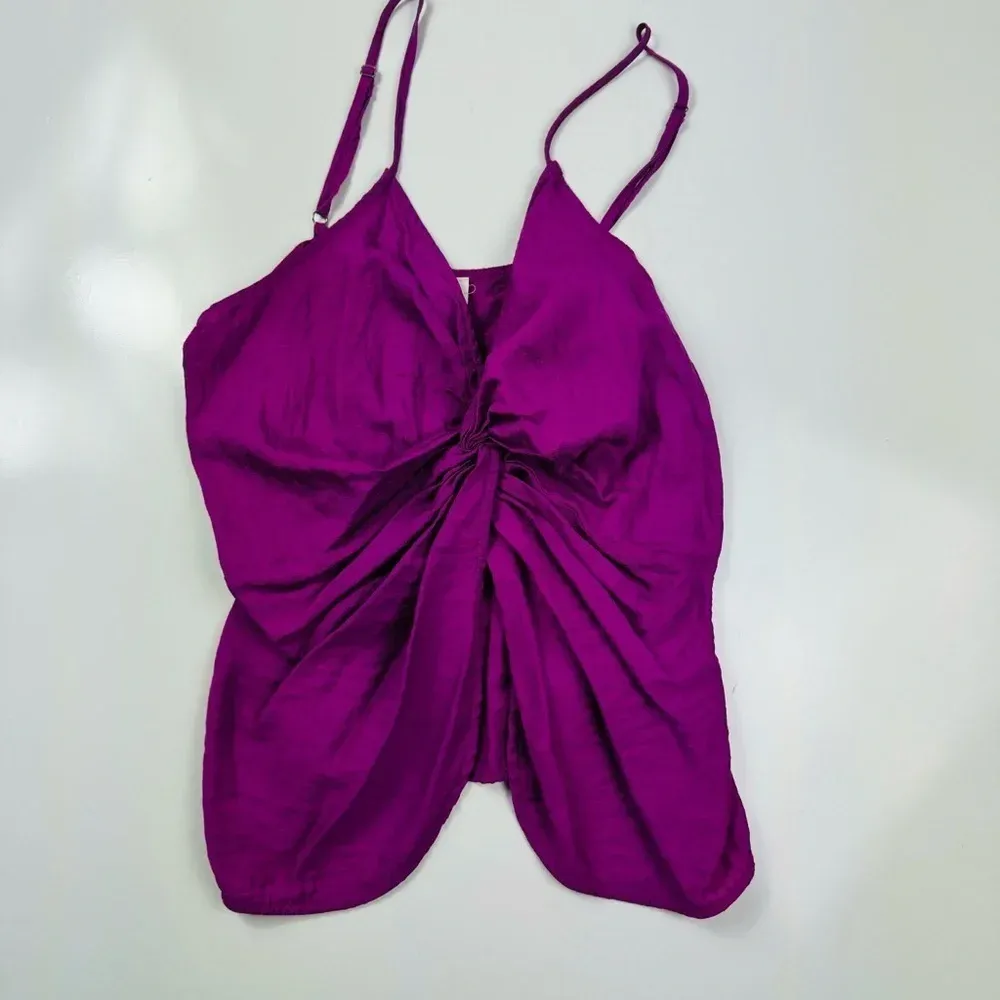 Flawless Fuchsia Front Twist Sleeveless‎ Top Size Medium - Image 2
