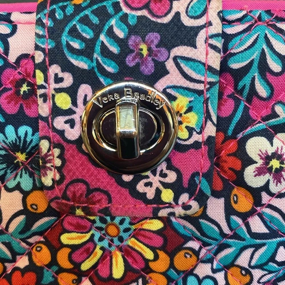 Vera Bradley Turn Lock Purse Wallet Pink Aqua Floral 7 x 5 - Image 2