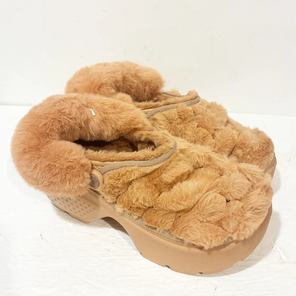 CROCS Stomp Quilted Platform Clog Fluffy Pink Size 9 Slip On - Image 3