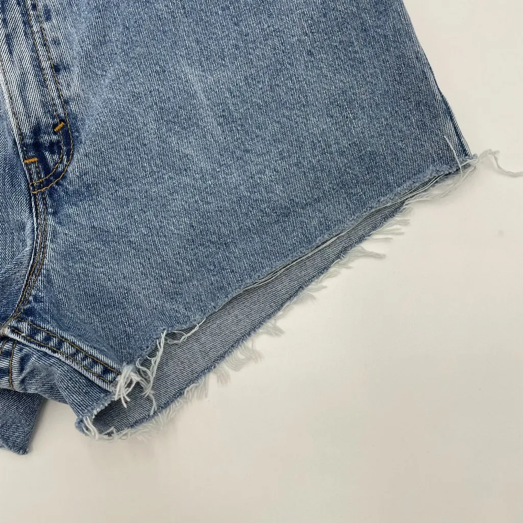 Vintage 90s Levi's Cut-Off Shorts 551 12 Petite Raw‎ Hem Blue 1995 Casual Frayed - Image 7