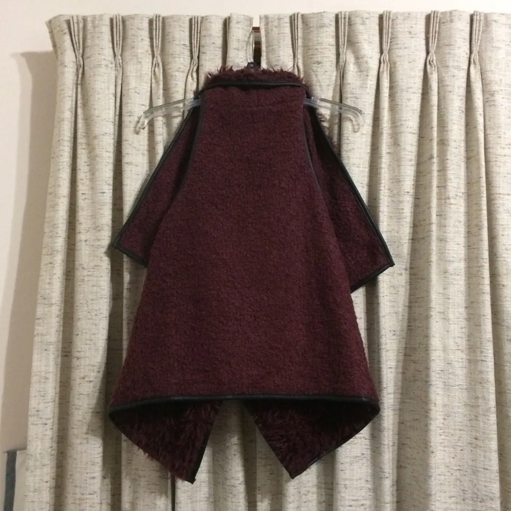 Love Tree Faux Fur Vest - Image 5