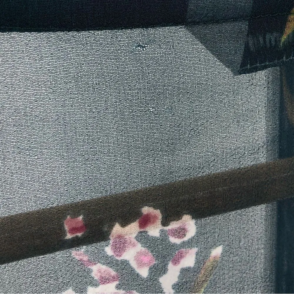 Cupcakes & Cashmere Tibet Floral V-Neck Button 3/4 Sleeve Blouse size Medium - Image 11