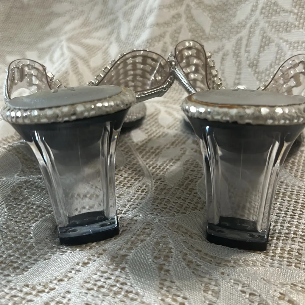 Norman‎ Kaplan Rhinestone Thong Sandals Lucite Heel Size 6 SEE DESCRIPTION Silver - Image 7