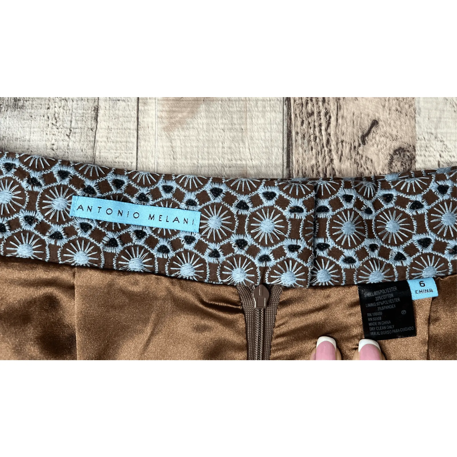 Antonio Melani Brown Blue Eyelet Scallop Hem Straight Pencil Skirt sz‎ 6 - Image 7