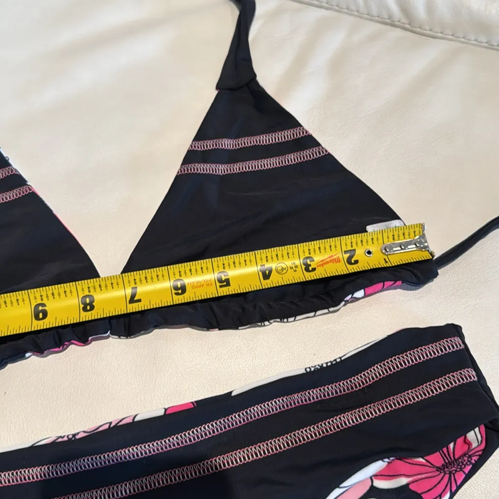 Women size small Reversible bikini top and bottom black and pink flower design - Image 6