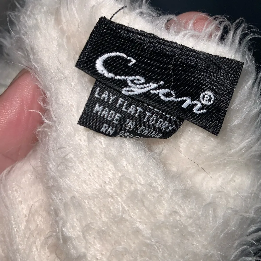Cejon Cream Faux Fur Fuzzy Super Soft Fringe Winter Scarf 9x36 - Image 7