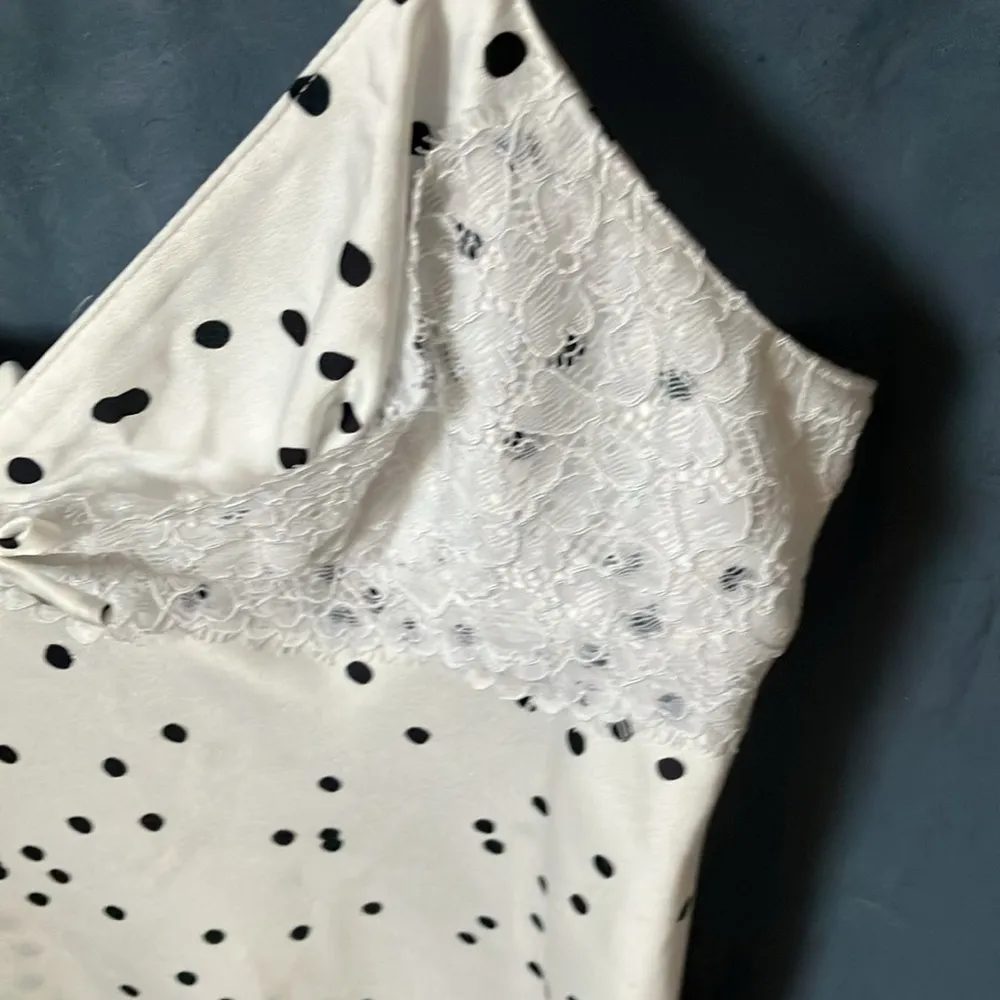 Kate Spade: “Dream a little Dream” Black/White with Lace nightgown- M - Image 3