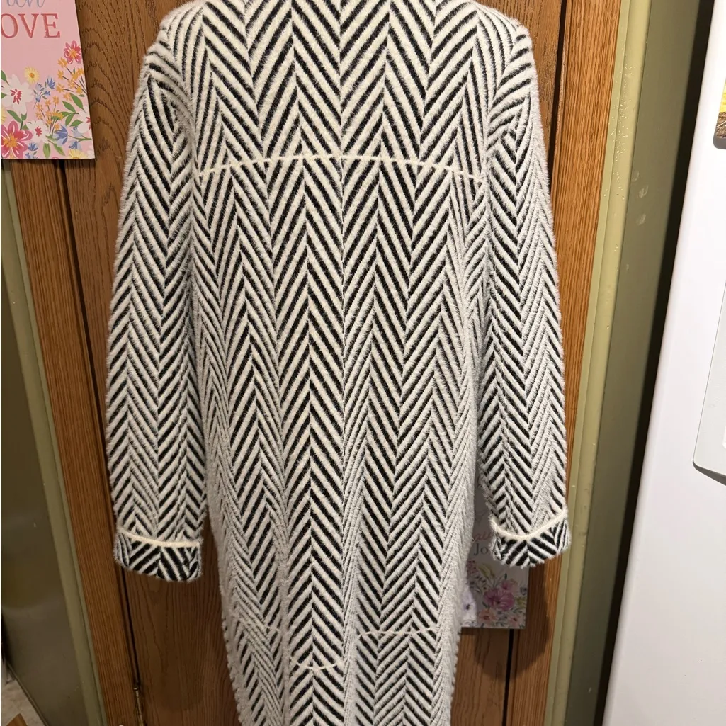 CRYUS TRENCH OVERCOAT WOMEN’S SIZE SMALL BLACK CHEVRON OUTERWEAR Size Small - Image 4