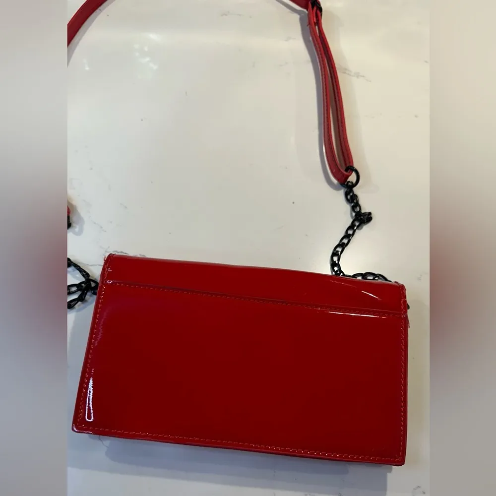 Kendall & Kylie Red Glossy Crossbody Bag - Image 13