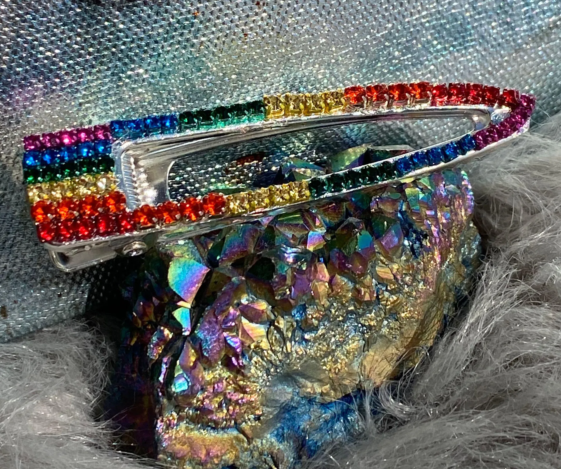 New Rainbow HairClip  - Image 4